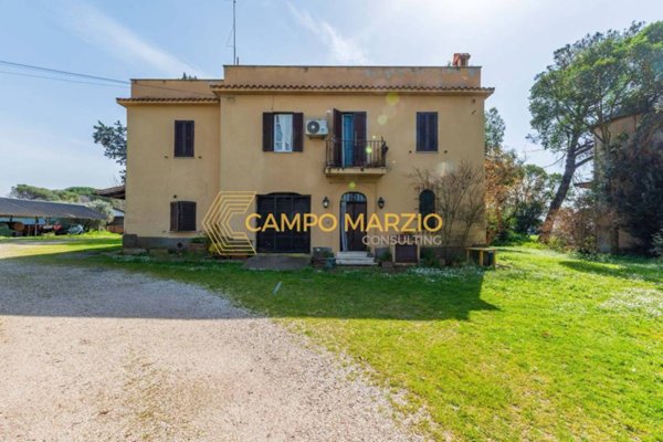 intera palazzina in vendita a Roma in zona Marcigliana