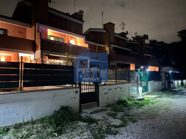 appartamento in vendita a Roma in zona Longarina
