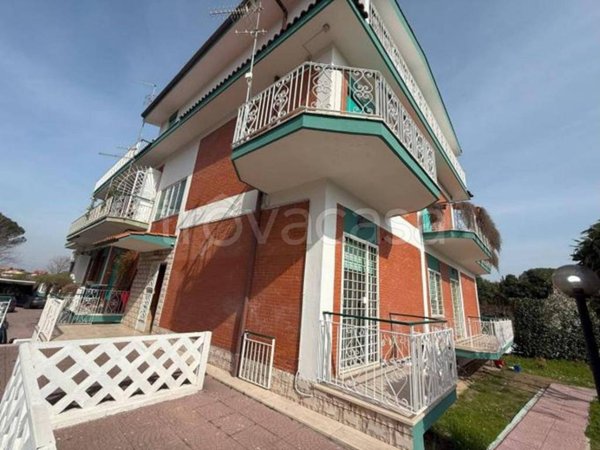 appartamento in vendita a Roma in zona Borghesiana