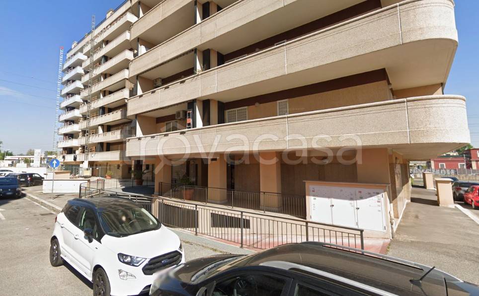 appartamento in vendita a Roma in zona Appio Claudio