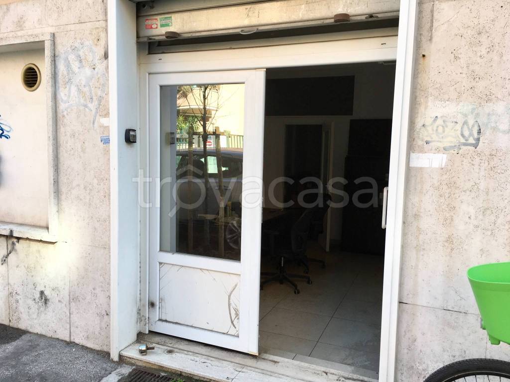 negozio in vendita a Roma in zona Nomentano