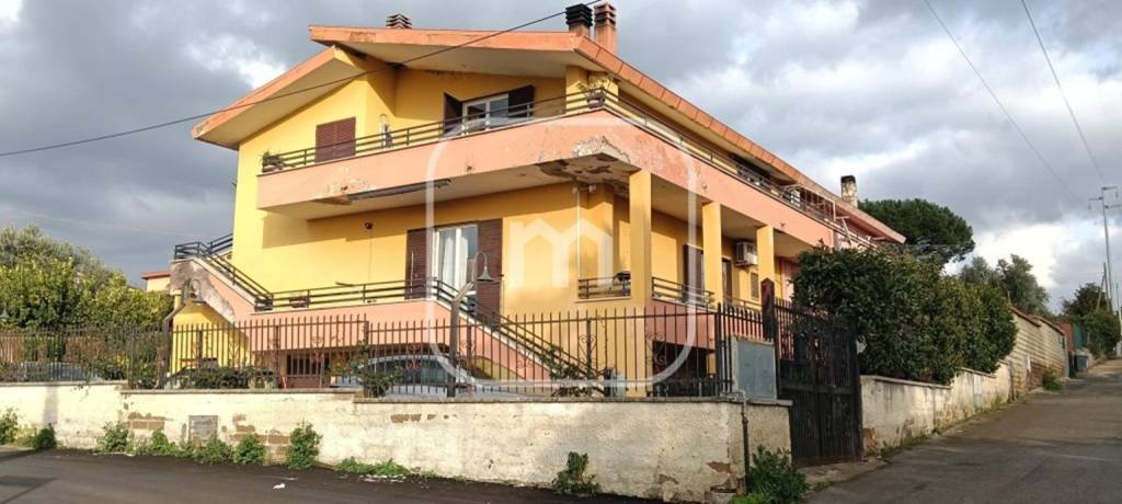 appartamento in vendita a Roma in zona Infernetto