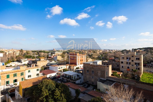 appartamento in vendita a Roma in zona Tuscolano