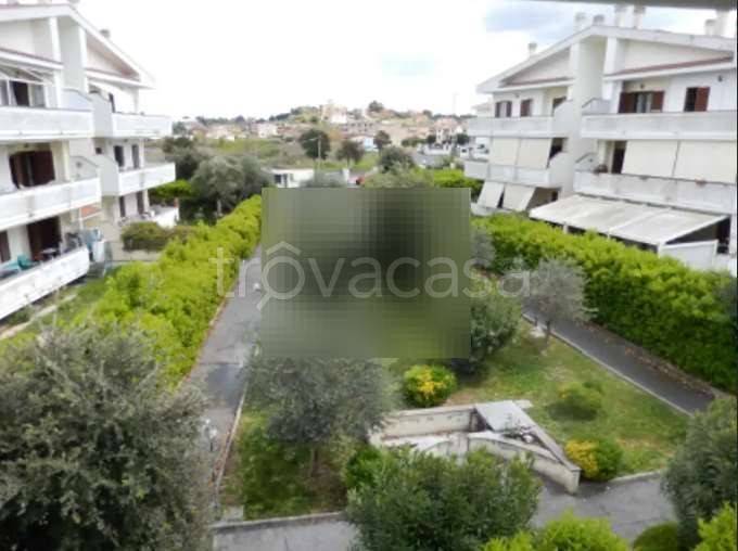 appartamento in vendita a Roma in zona Massimina/Casal Lumbroso