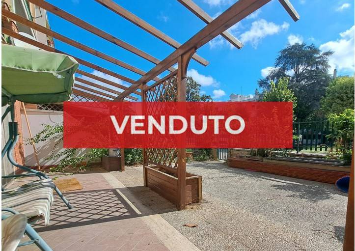appartamento in vendita a Roma in zona San Basilio