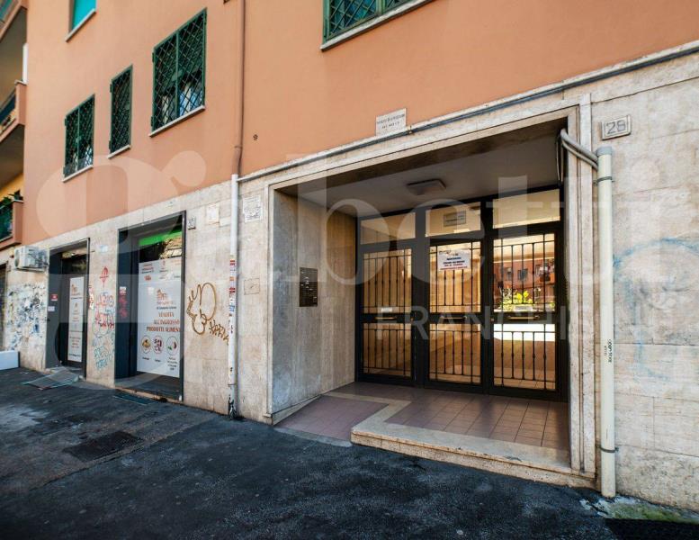 appartamento in vendita a Roma in zona Ostiense