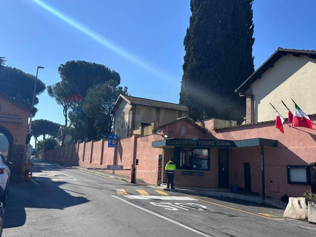 appartamento in vendita a Roma in zona Torre Gaia