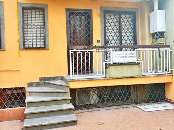 casa indipendente in vendita a Roma in zona Torre Angela