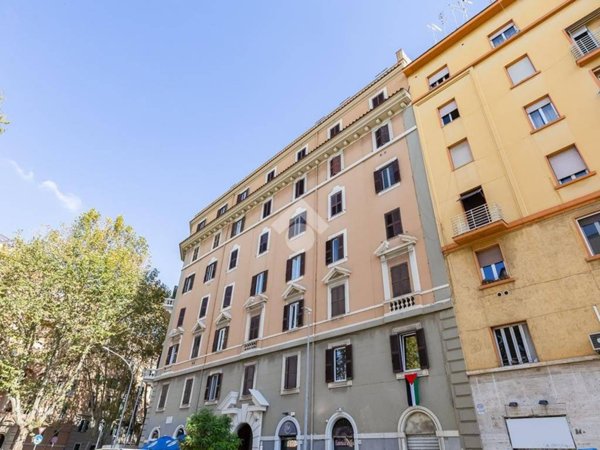appartamento in vendita a Roma in zona Appio Latino