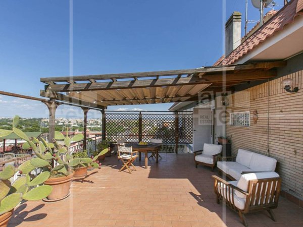 appartamento in vendita a Roma in zona Portuense