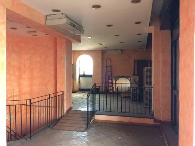 negozio in vendita a Roma in zona Collatino