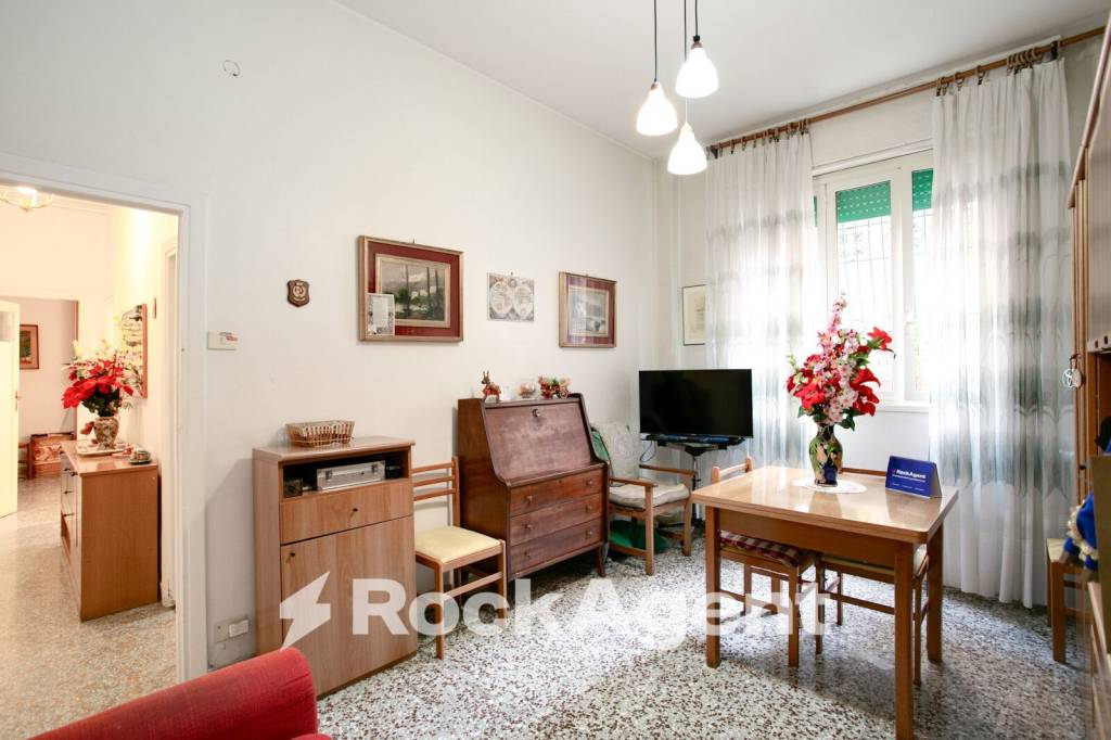 appartamento in vendita a Roma in zona Tuscolano