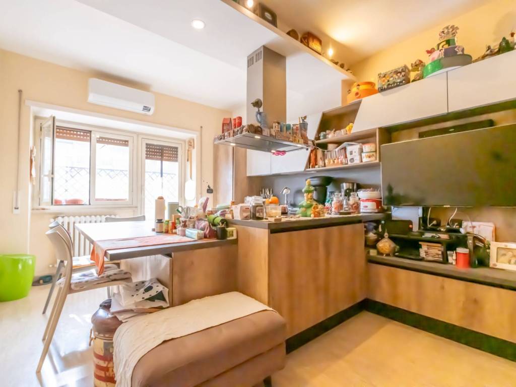 appartamento in vendita a Roma in zona Portuense