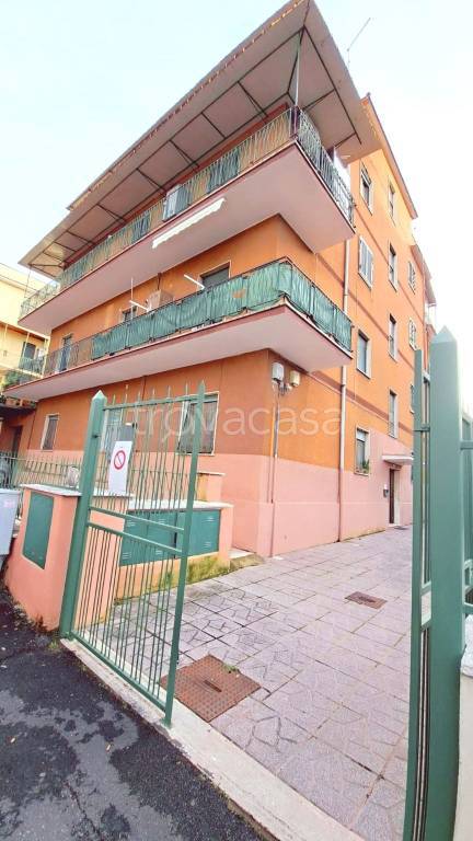 appartamento in vendita a Roma in zona San Basilio