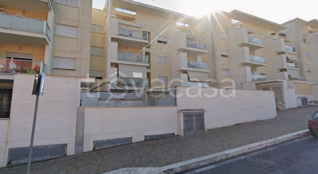 appartamento in vendita a Roma in zona Corviale