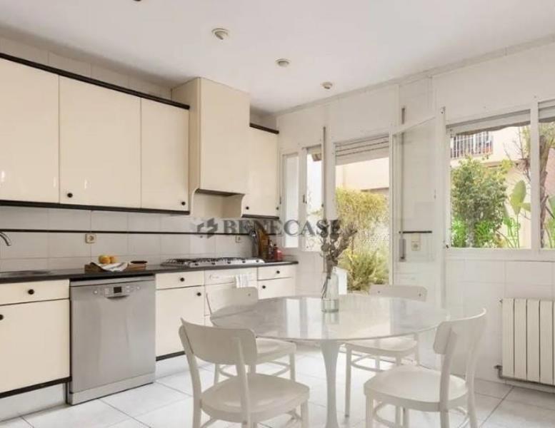 appartamento in vendita a Roma in zona Gianicolense