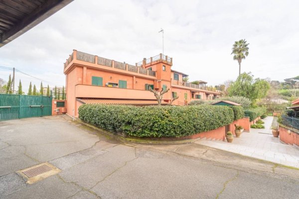 appartamento in vendita a Roma in zona Gianicolense