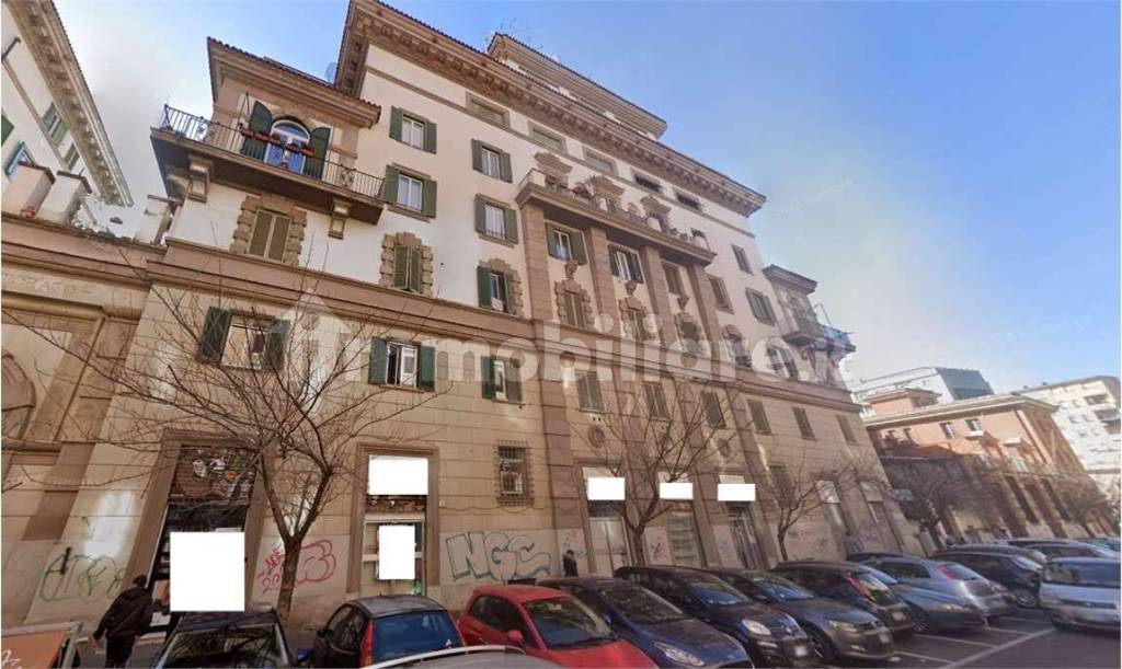 appartamento in vendita a Roma in zona Tuscolano