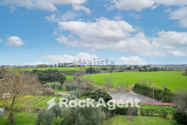 appartamento in vendita a Roma in zona Massimina/Casal Lumbroso