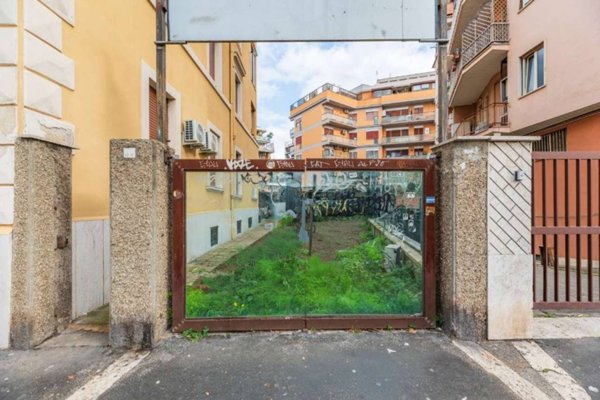 negozio in vendita a Roma in zona Aurelio