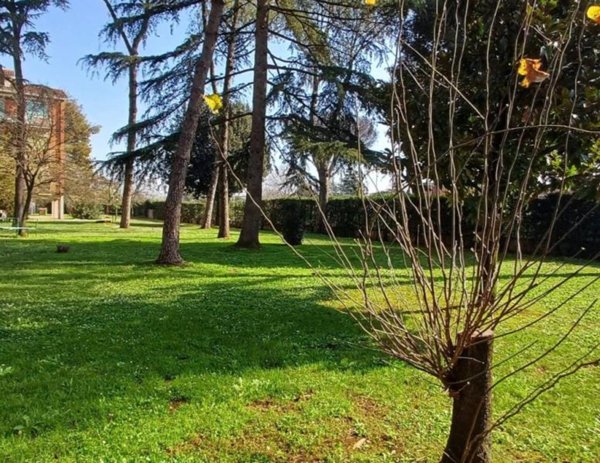 appartamento in vendita a Roma in zona Appio Claudio