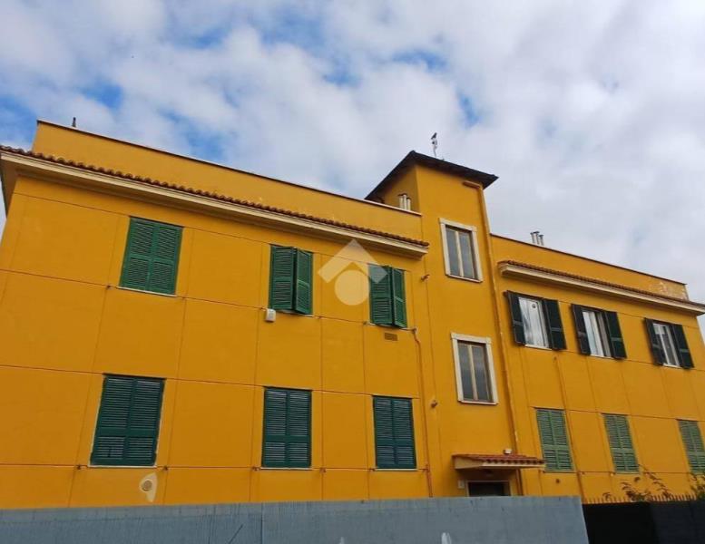 appartamento in vendita a Roma in zona Appio Pignatelli