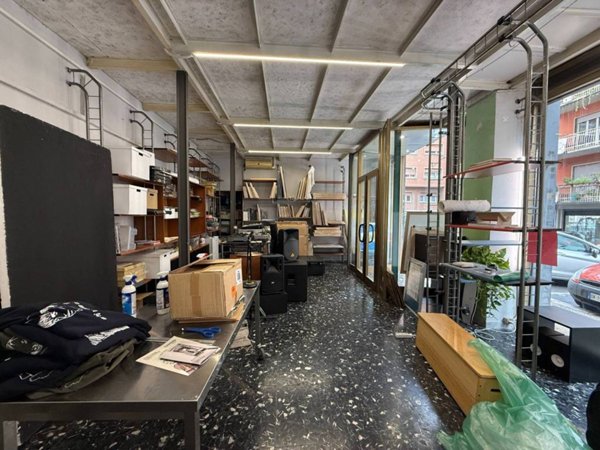 negozio in vendita a Roma in zona Trastevere