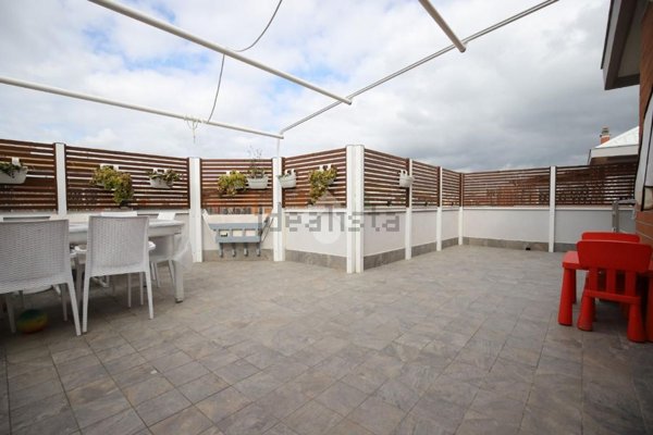 appartamento in vendita a Roma in zona Ostia