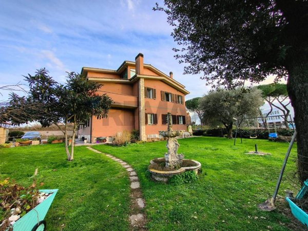 appartamento in vendita a Roma in zona Labaro