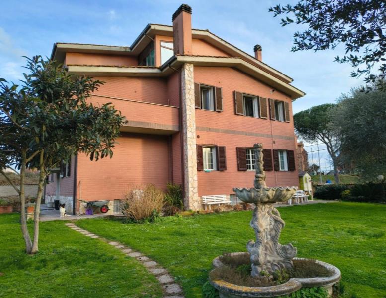 appartamento in vendita a Roma in zona Labaro