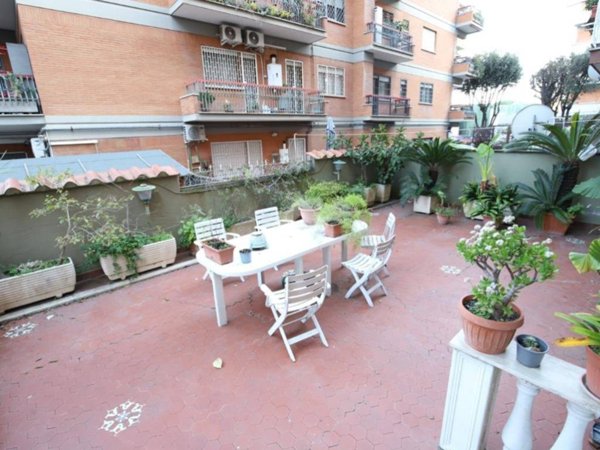 appartamento in vendita a Roma in zona Ostia