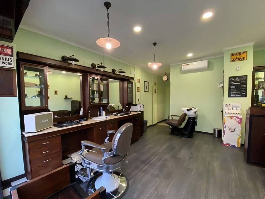 negozio in vendita a Roma in zona Acilia