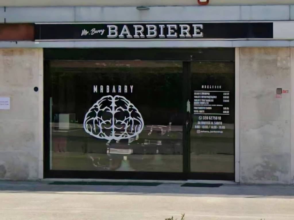 negozio in vendita a Roma in zona Acilia