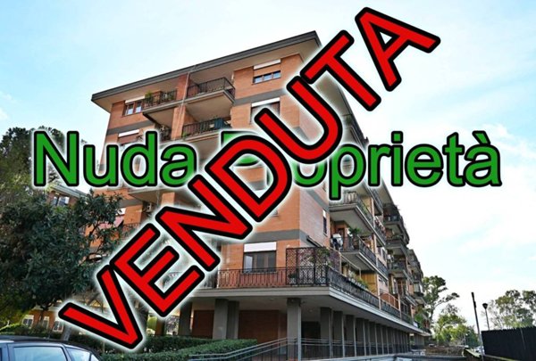 appartamento in vendita a Roma in zona Appio Claudio