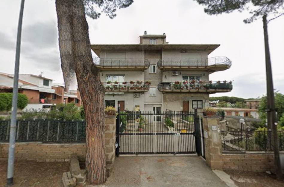 appartamento in vendita a Roma in zona Castelverde