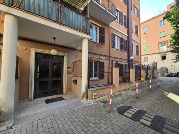 appartamento in vendita a Roma in zona Appio Latino