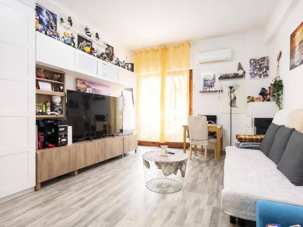 appartamento in vendita a Roma in zona Cinecittà