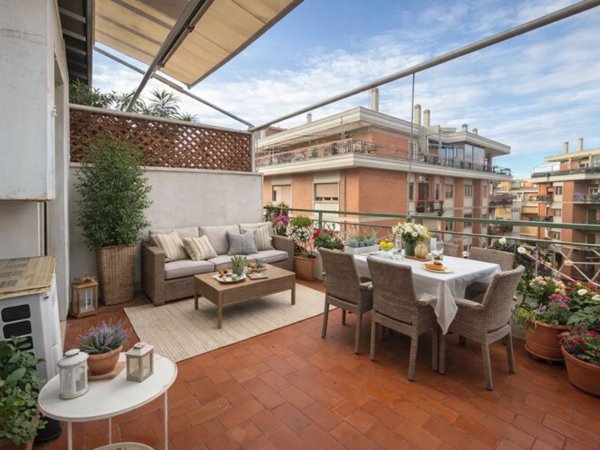 appartamento in vendita a Roma in zona Ostia