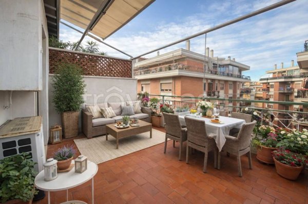 appartamento in vendita a Roma in zona Ostia