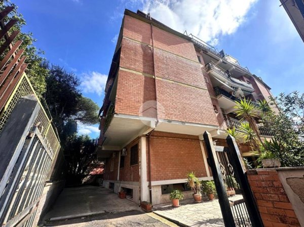 appartamento in vendita a Roma in zona Portuense