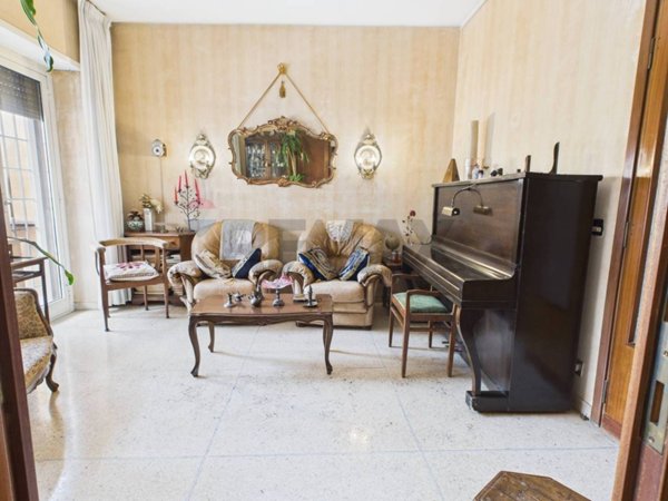 appartamento in vendita a Roma in zona Ardeatino