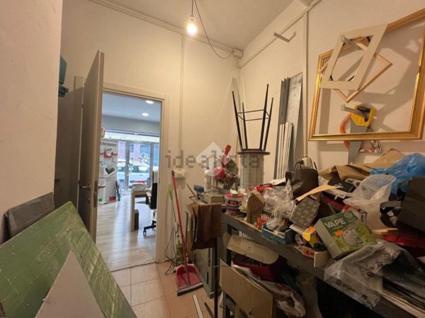 locale commerciale in vendita a Roma