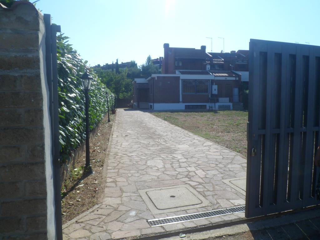 casa indipendente in vendita a Roma in zona Portuense