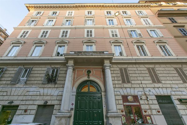 appartamento in vendita a Roma in zona Ludovisi/Sallustiano