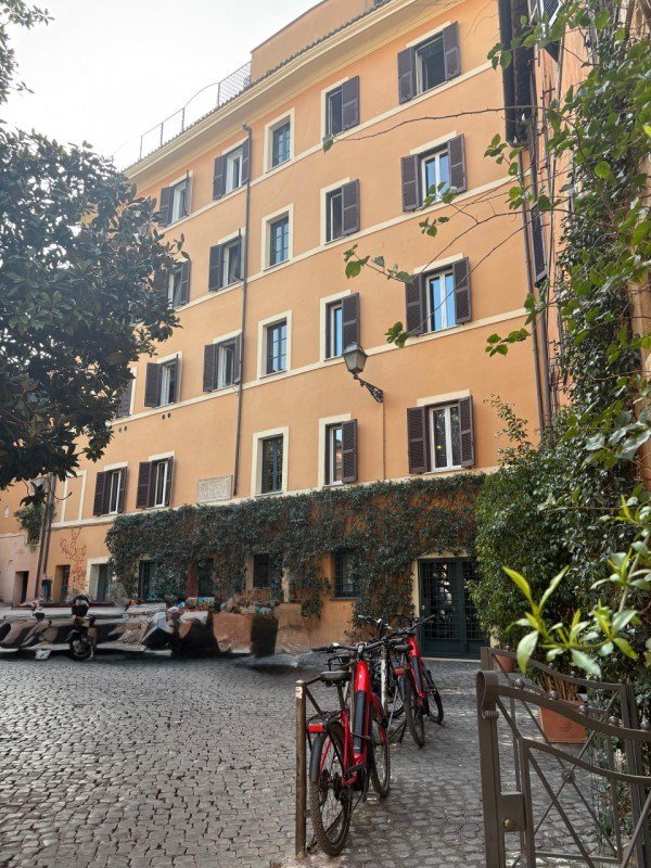 appartamento in vendita a Roma in zona Trastevere
