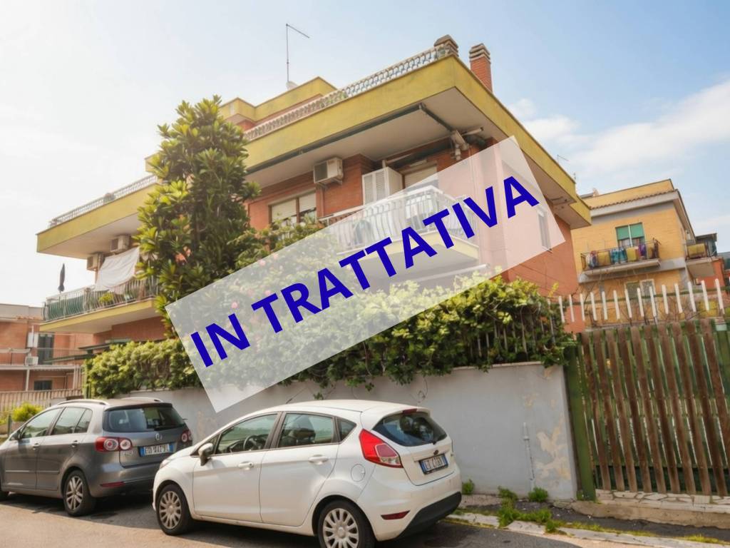 appartamento in vendita a Roma in zona Acilia