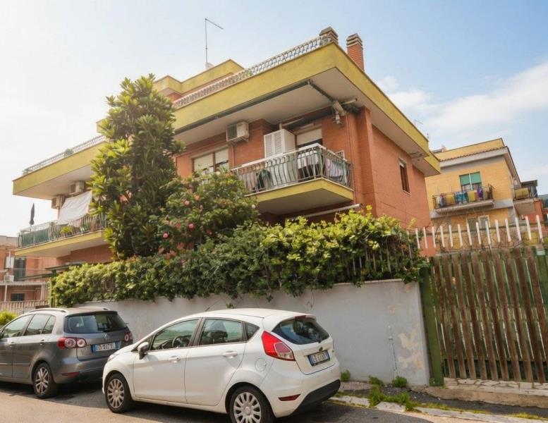 appartamento in vendita a Roma in zona Acilia