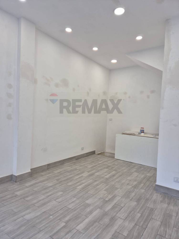 locale commerciale in vendita a Roma in zona Pietralata