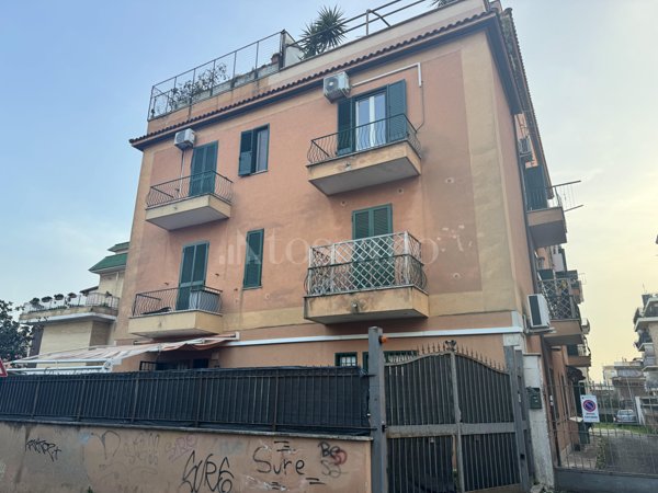 appartamento in vendita a Roma in zona Primavalle