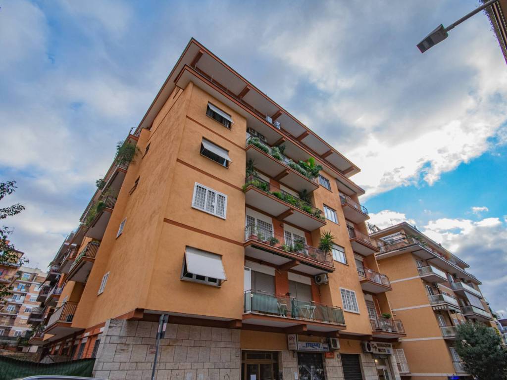 appartamento in vendita a Roma in zona Gianicolense